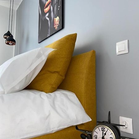 Qualis Apartament Braşov Exteriör bild