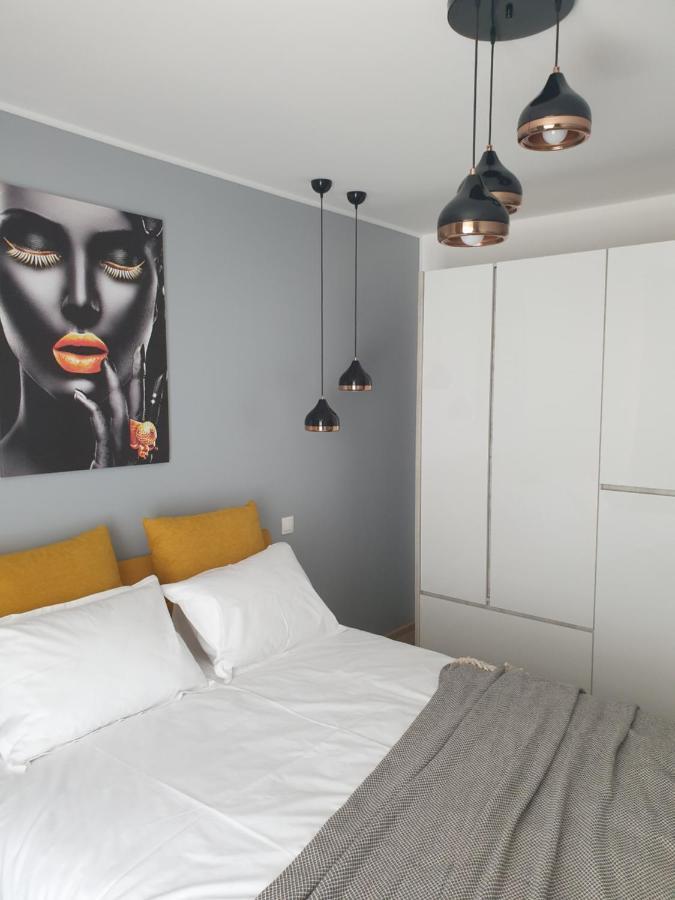 Qualis Apartament Braşov Exteriör bild