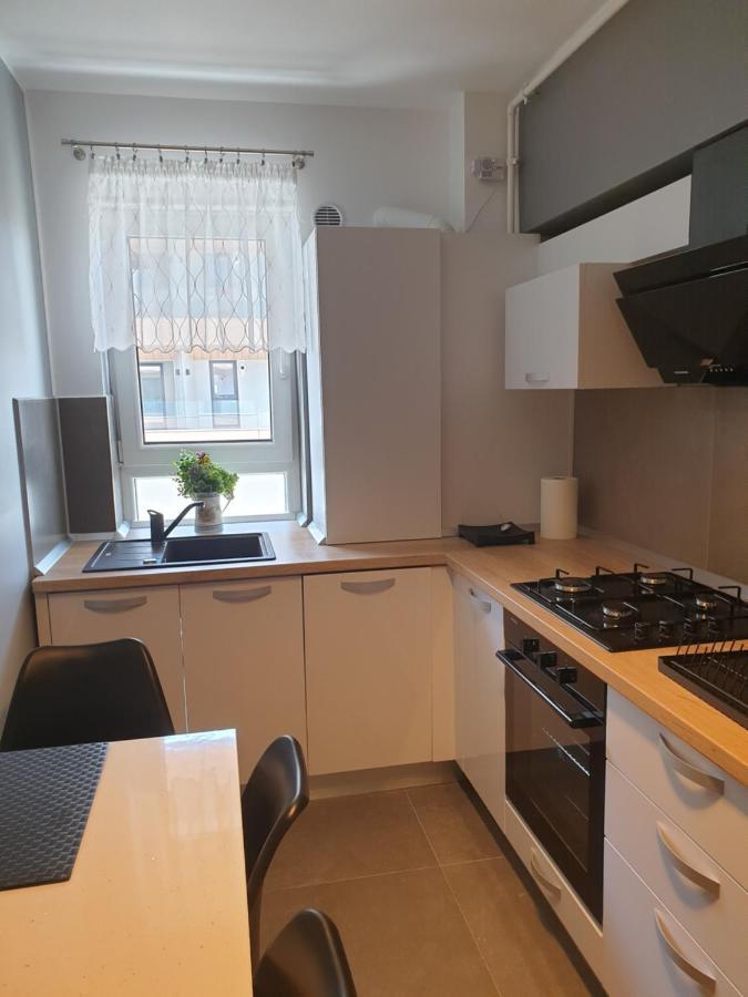 Qualis Apartament Braşov Exteriör bild