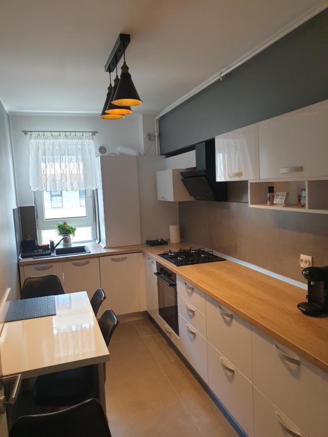 Qualis Apartament Braşov Exteriör bild