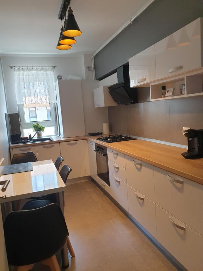 Qualis Apartament Braşov Exteriör bild