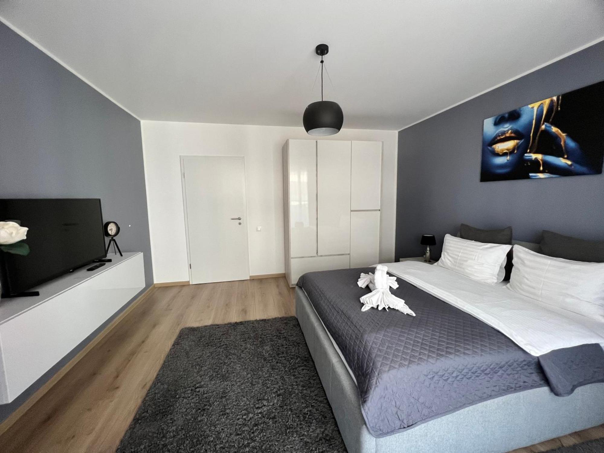 Qualis Apartament Braşov Exteriör bild